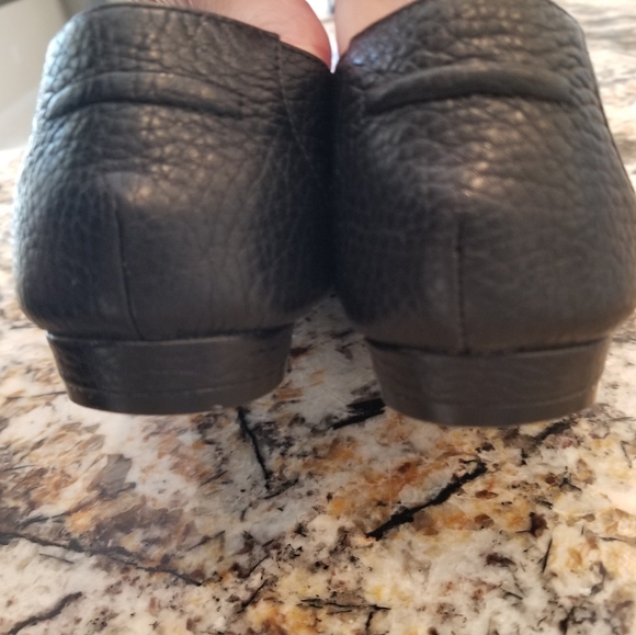 Vionic Women's Noah Genuine Leather Toe Flats Casual Classy Classic EUC 7.5 - Picture 10 of 13